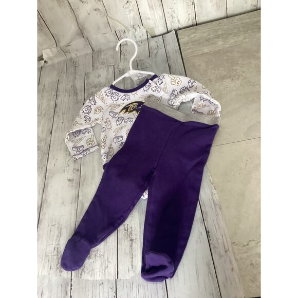 Raven Little Champ Long Sleeve Bodysuit Pants & Cuffed Knit Hat 3-Piece Set 3/6M - Picture 1 of 3